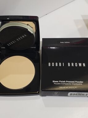 Bobbi Brown Sheer Finish Pressed Powder — Pale Yellow